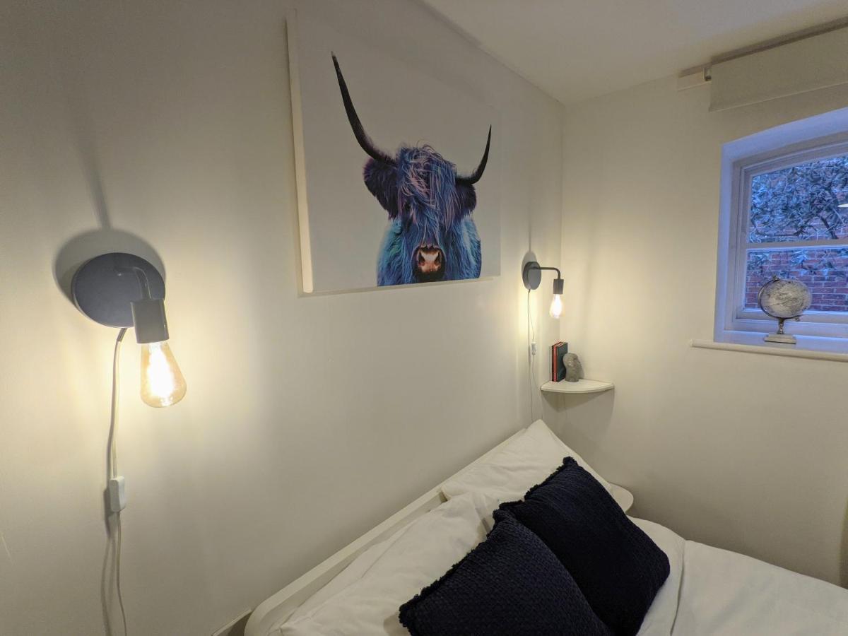 Cosy Riverside Apartment - Free Parking York Luaran gambar
